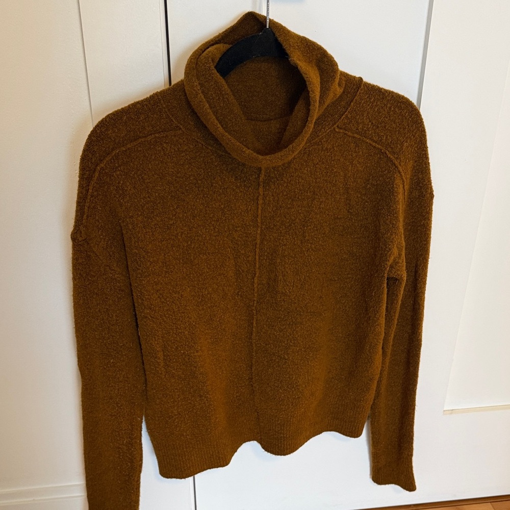 Banana Republic Brown Turtleneck Sweater